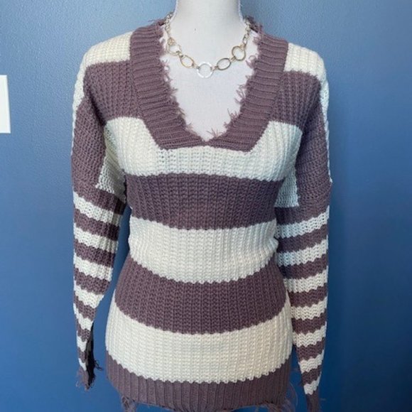 Purple & White Fringe Sweater Perfect for Spring! - Picture 1 of 1